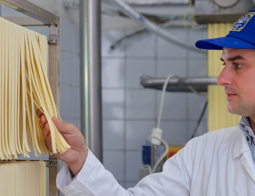 Quando Depardieu visitò il Pastificio Gentile. La migliore pasta di Gragnano ora è su grandichef.com