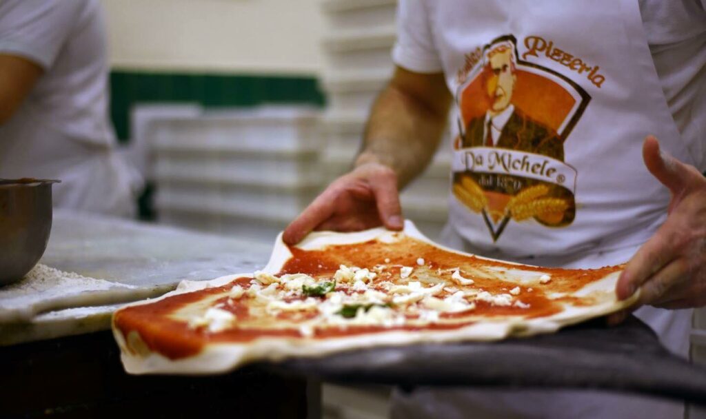 Pizzaioli nel mondo, la tradizione all’alberghiero “De Medici”