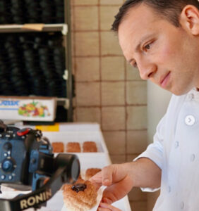 “Gelato alla ricotta di pecora e mosto cotto di uva Italia”, prelibatezza del pastry chef Calogero Taibi